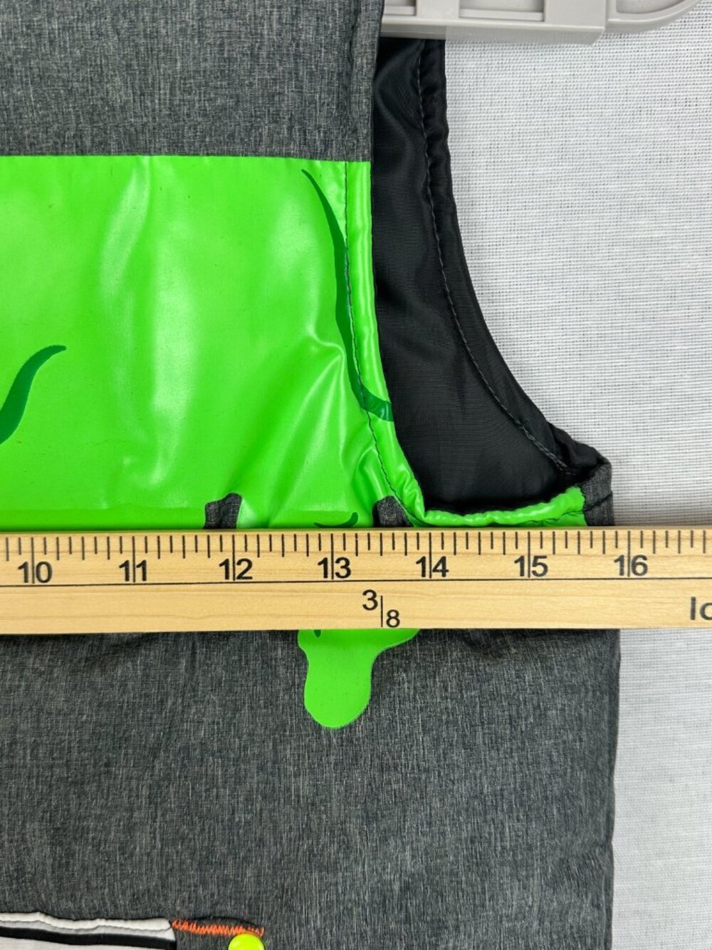 CAT & JACK BOYS PUFFER VEST, CHARCOAL COLOR, GREEN SLIME GRAPHIC SIZE S(6/7) - Picture 8 of 10